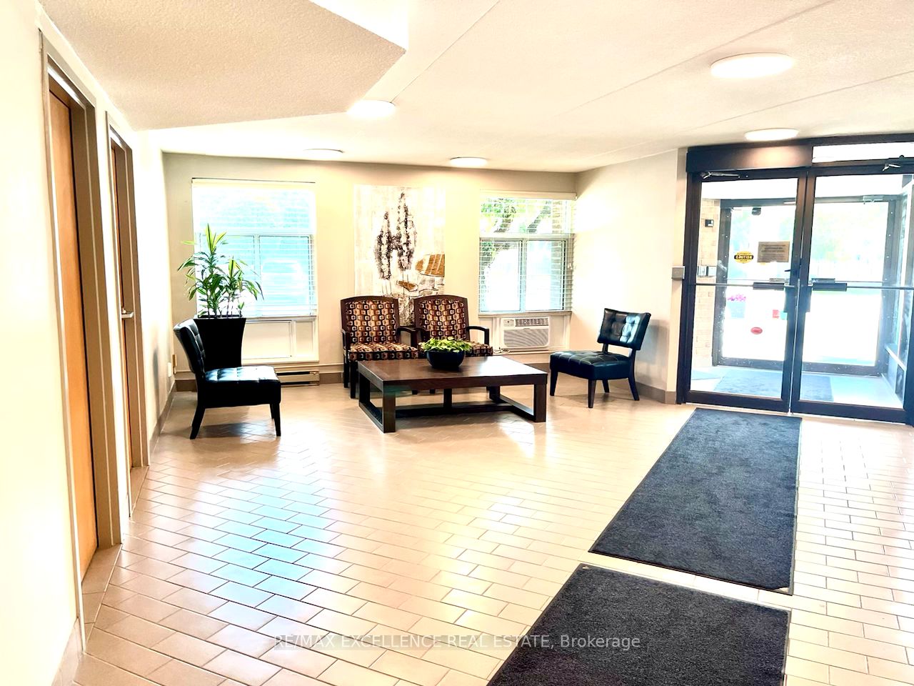 8 Christopher Crt, #307