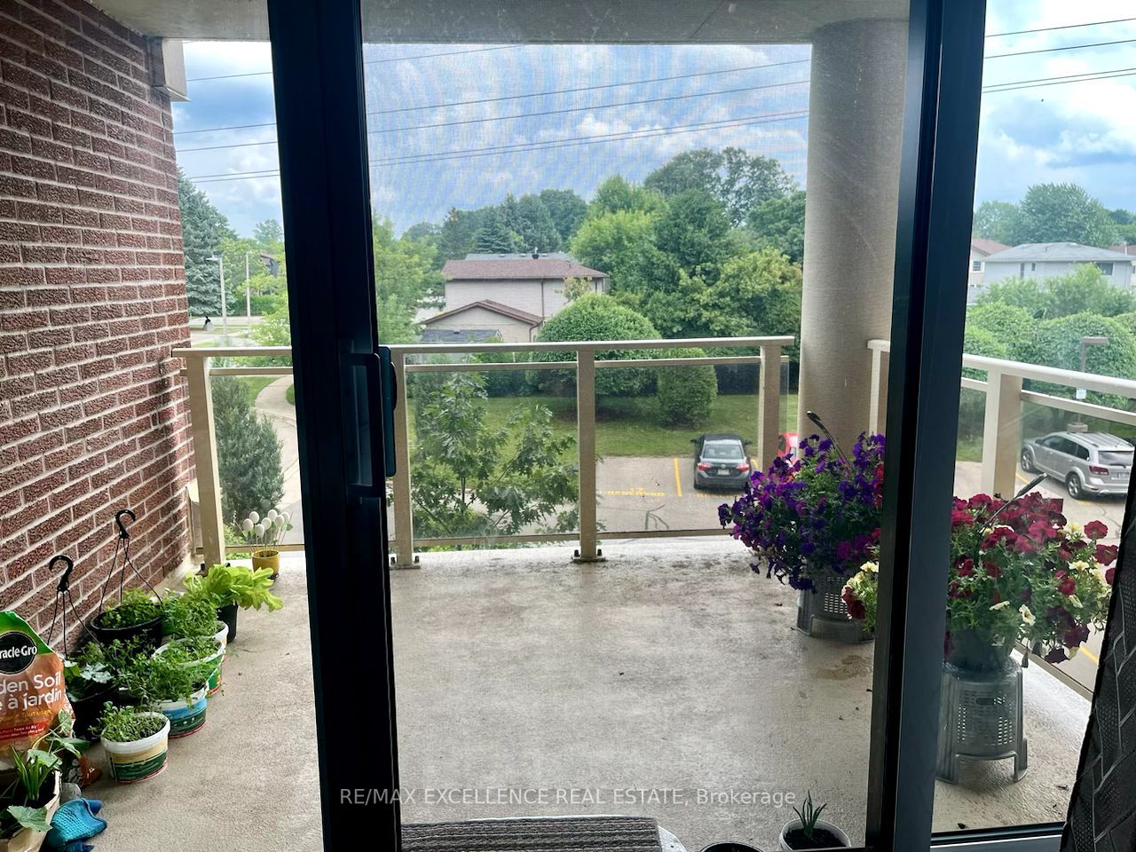 8 Christopher Crt, #307