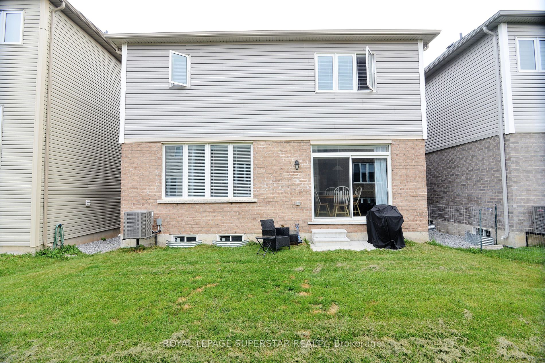 17 Esther Crescent