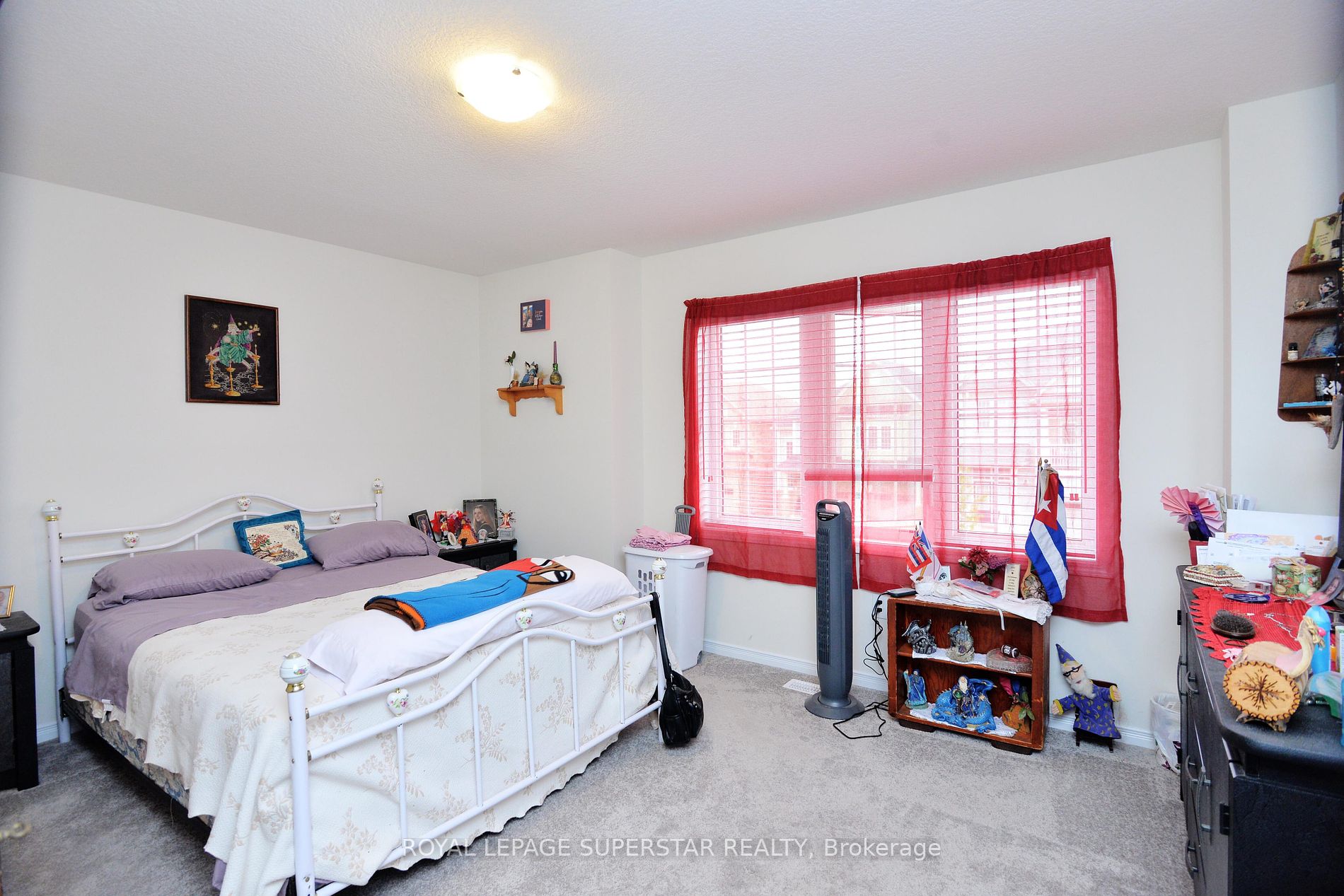 17 Esther Crescent