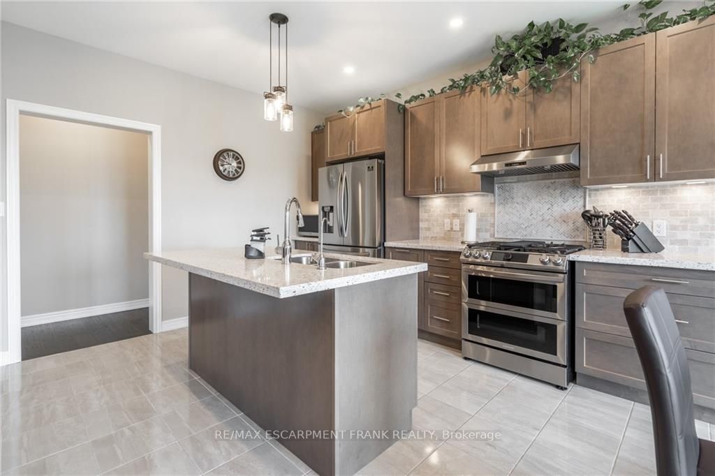 78 Rockledge Dr