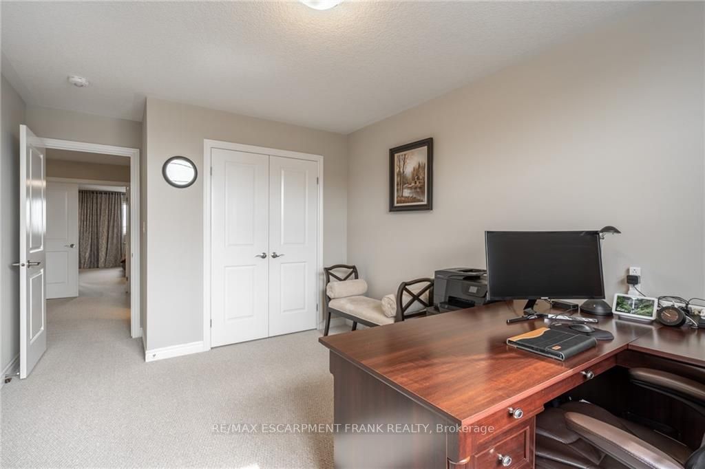 78 Rockledge Dr