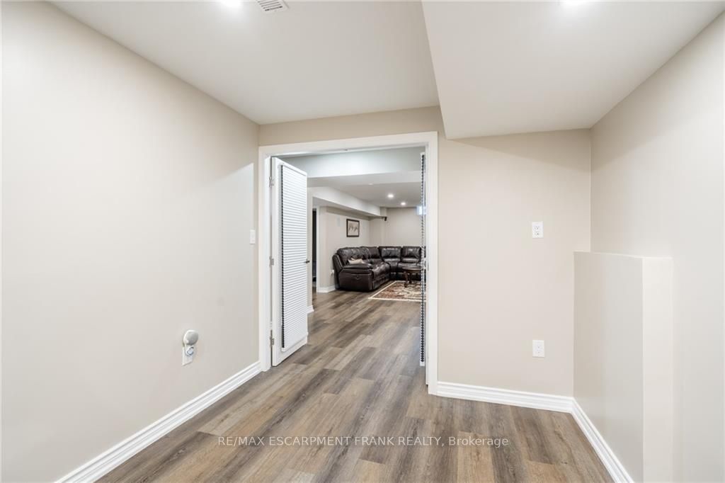 78 Rockledge Dr