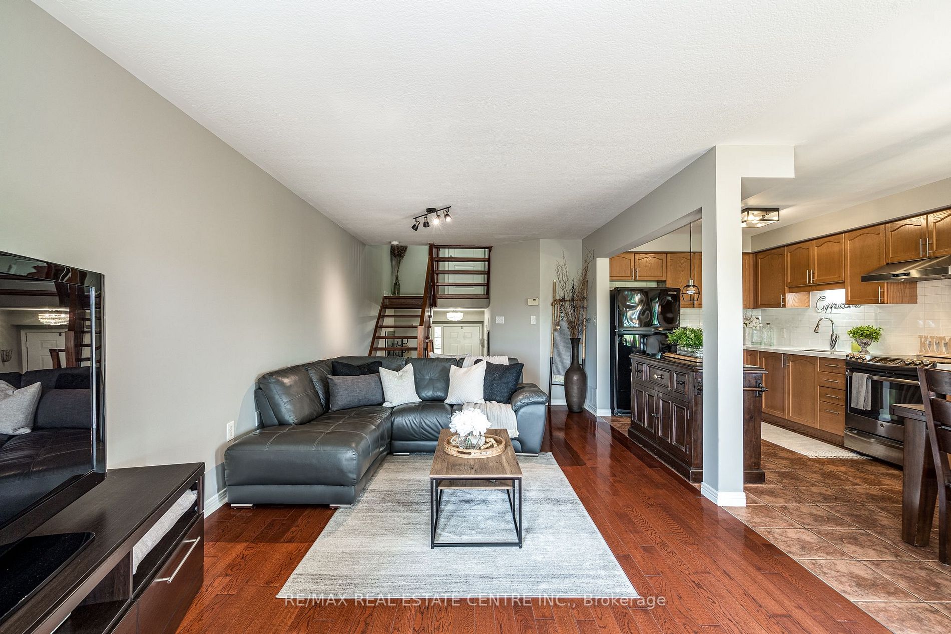 14 Fairhaven Dr