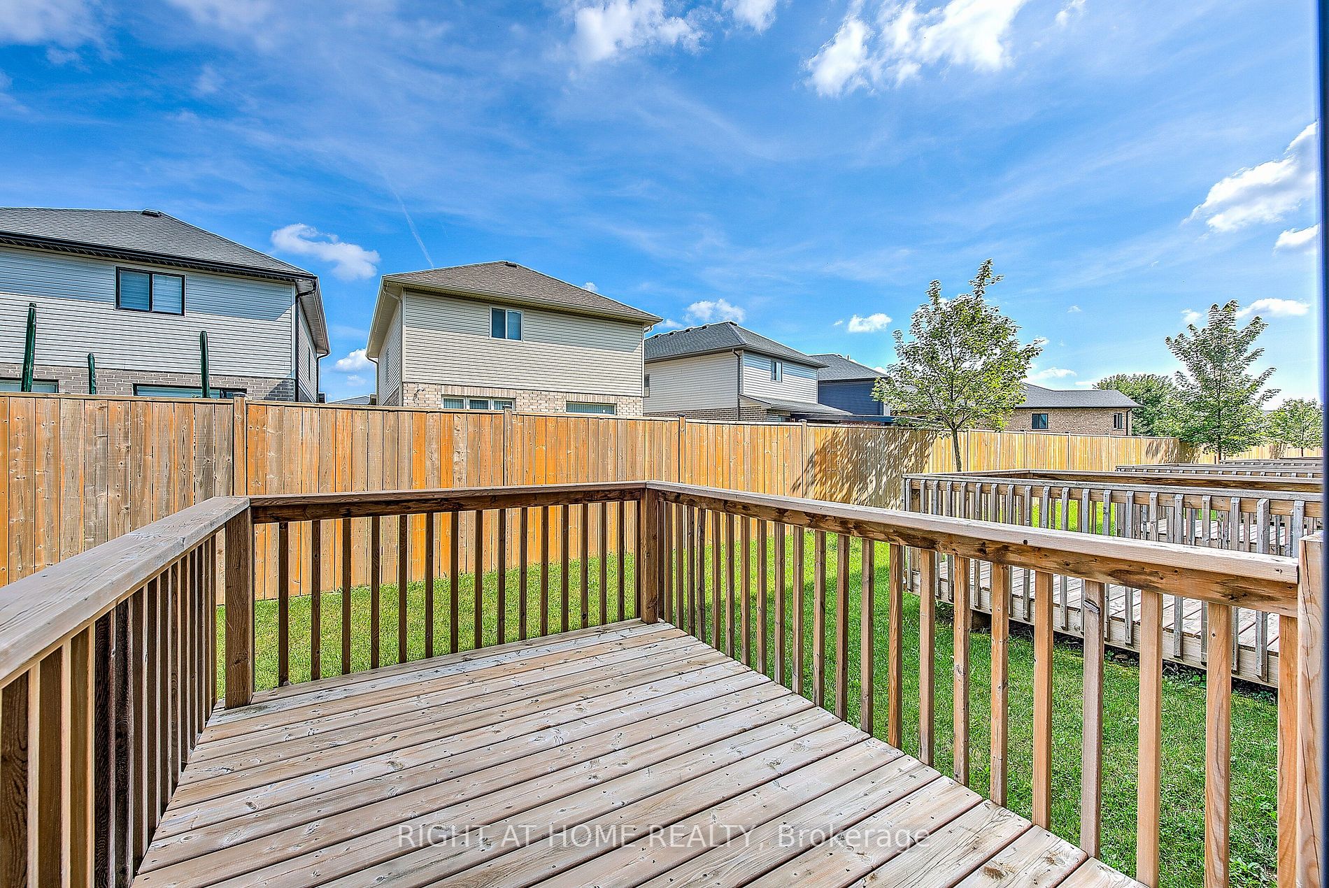 1960 Dalmagarry Rd E, #202