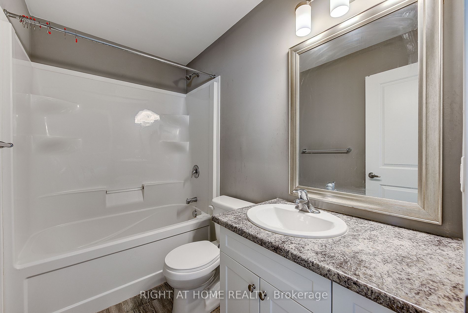 1960 Dalmagarry Rd E, #202