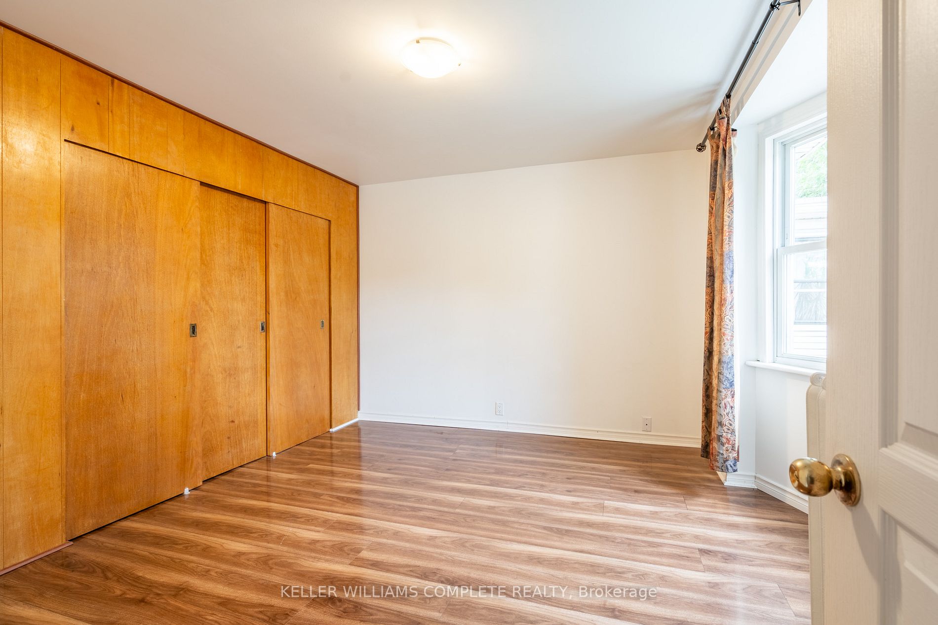 239 Sherman Ave S