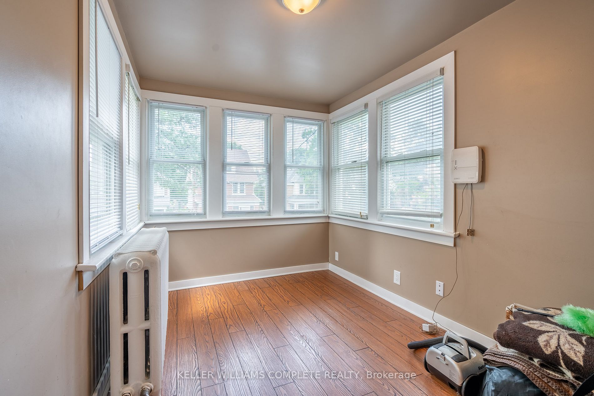 239 Sherman Ave S