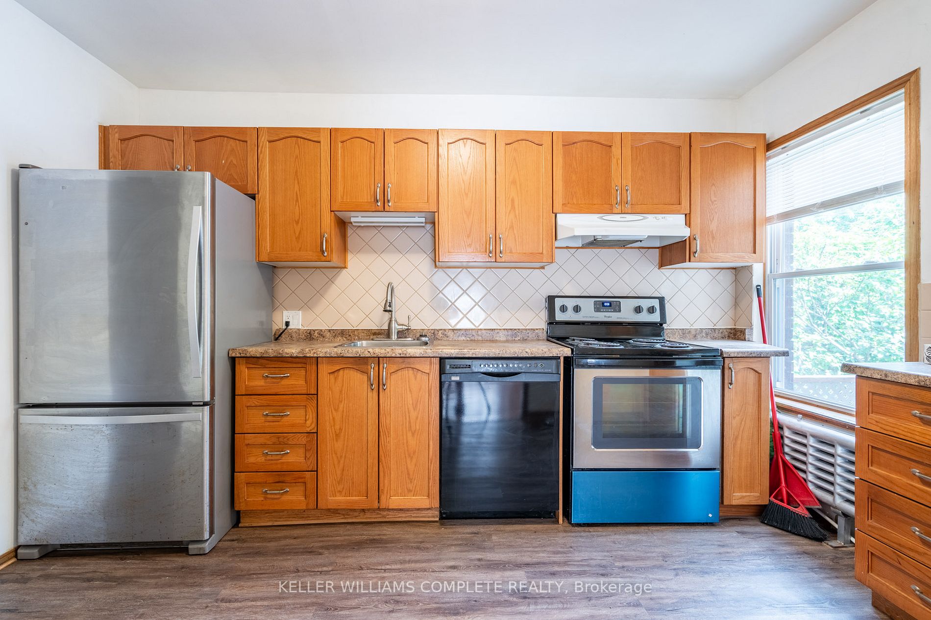 239 Sherman Ave S