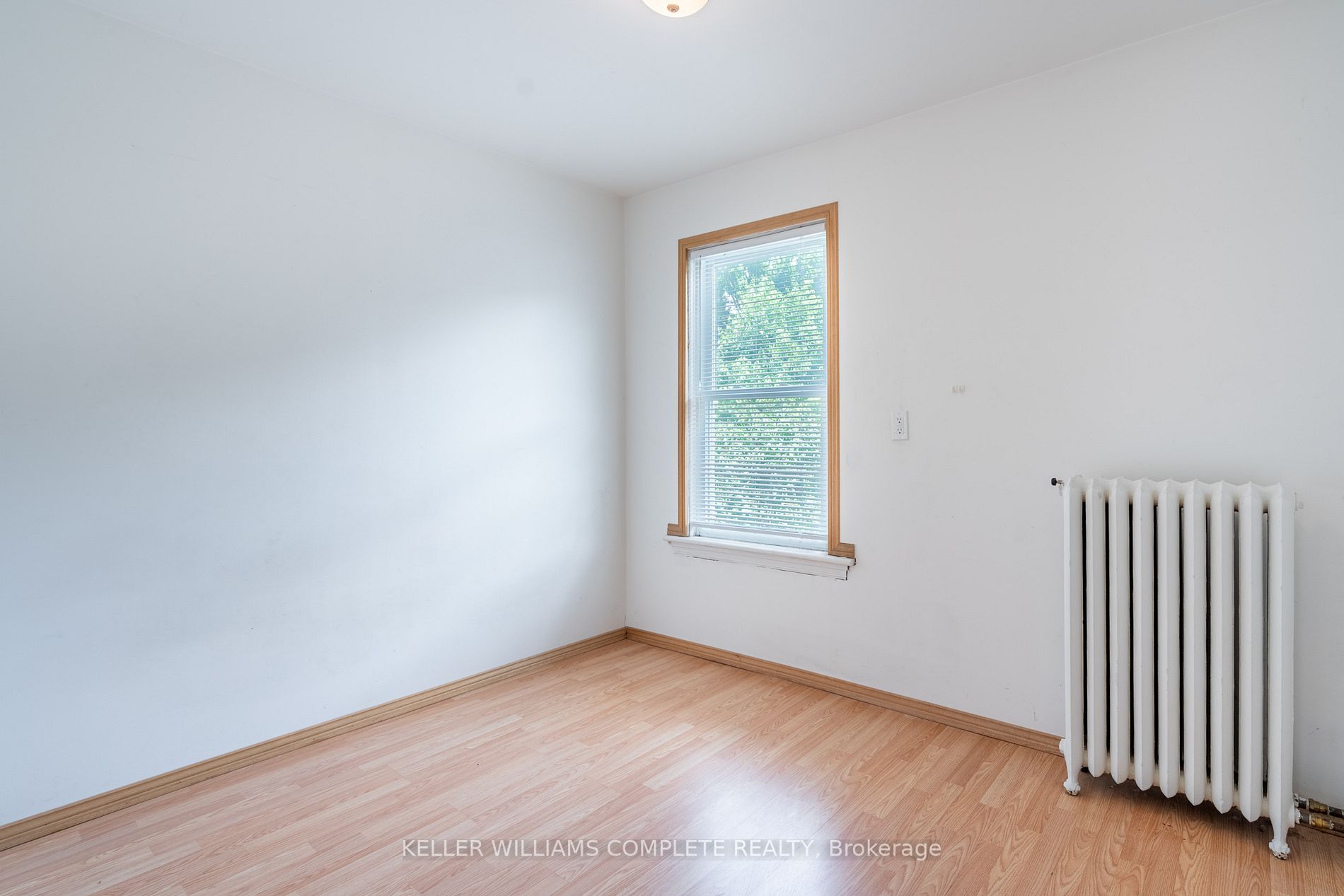 239 Sherman Ave S