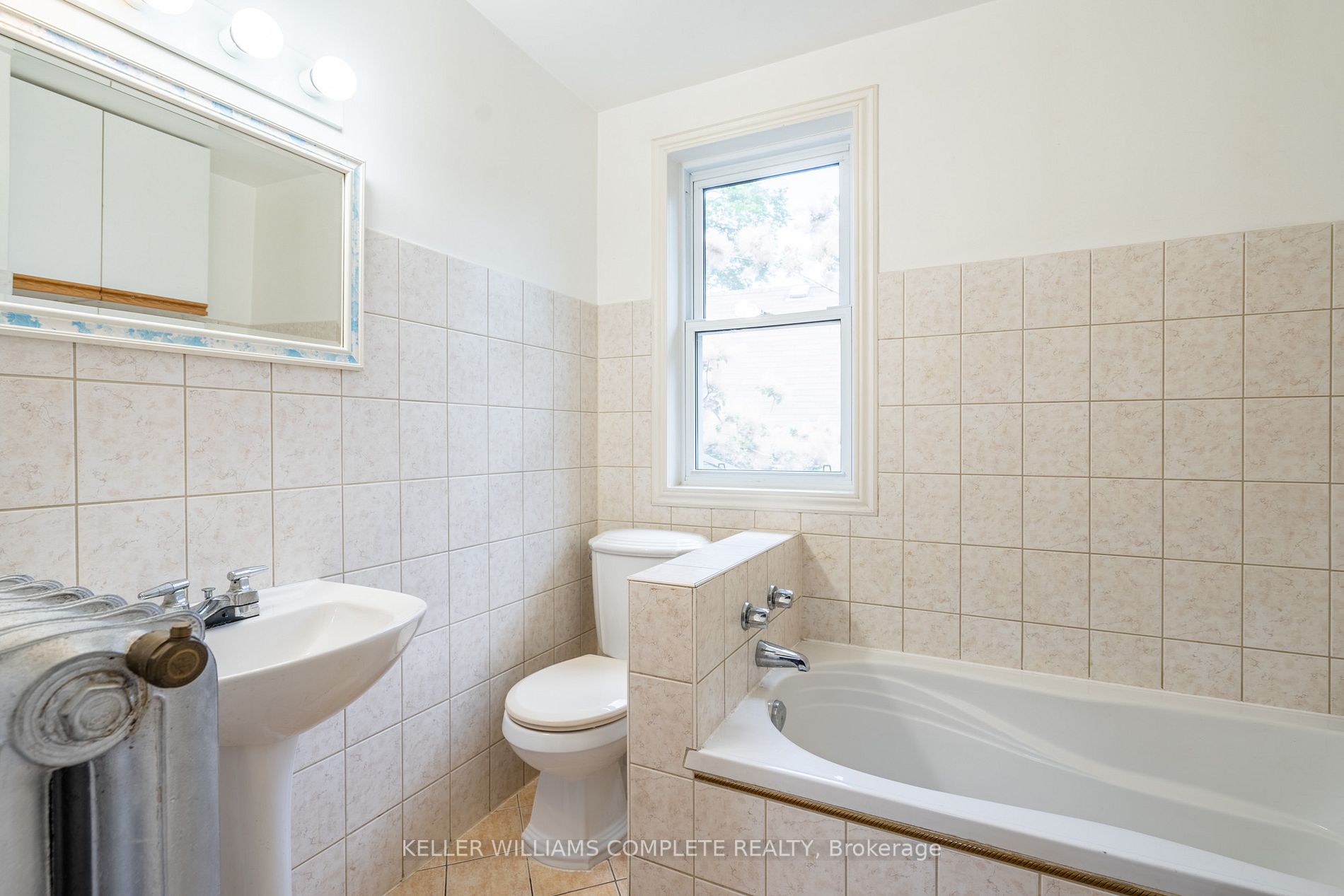 239 Sherman Ave S