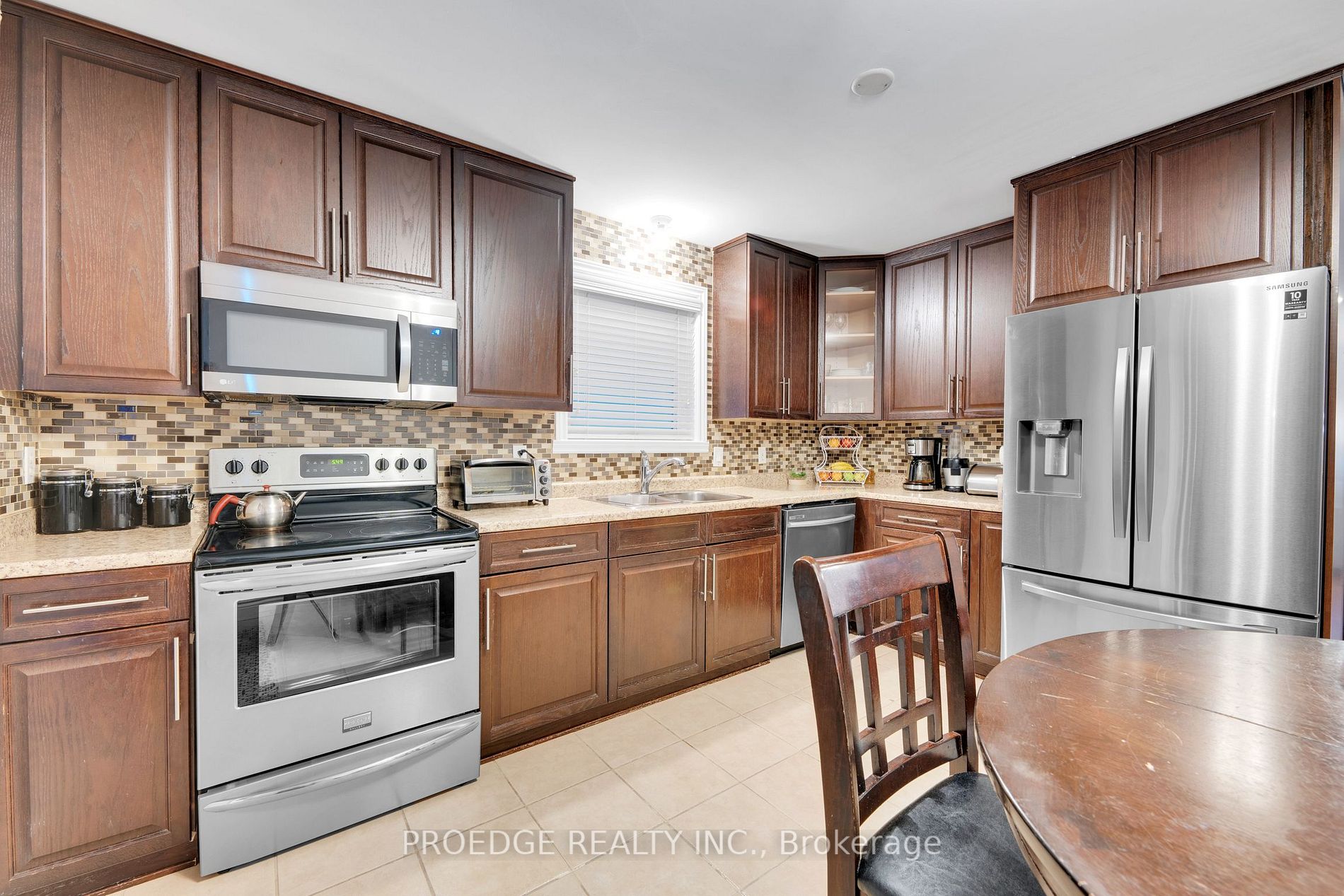 2222 Longfellow Ave
