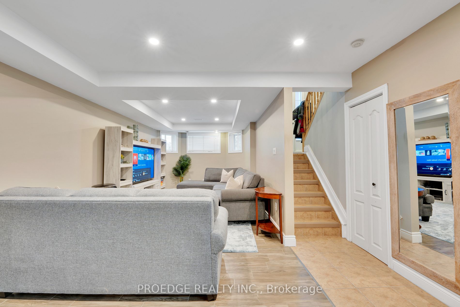 2222 Longfellow Ave