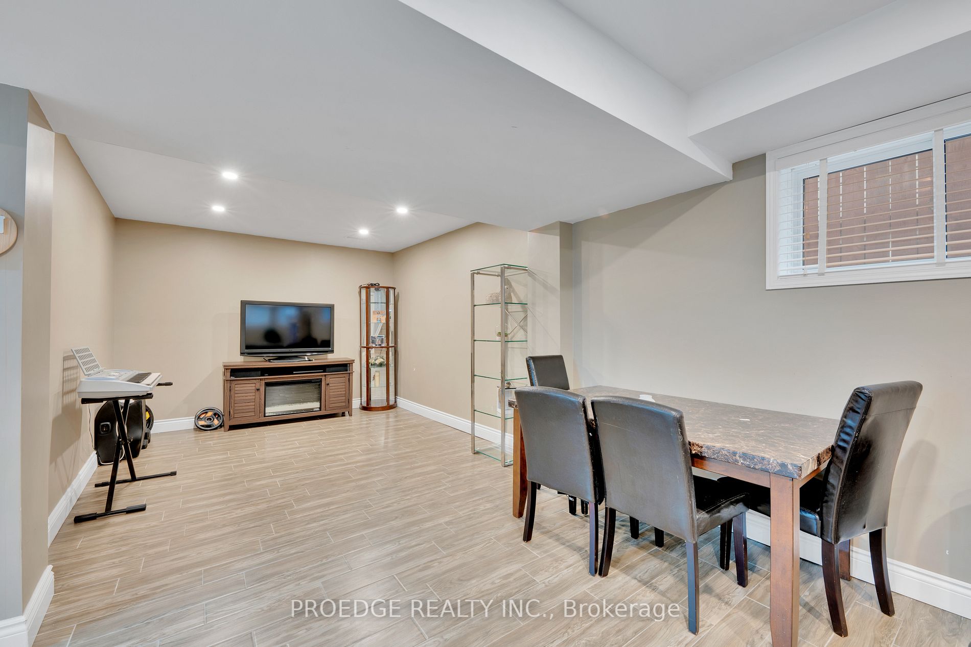 2222 Longfellow Ave