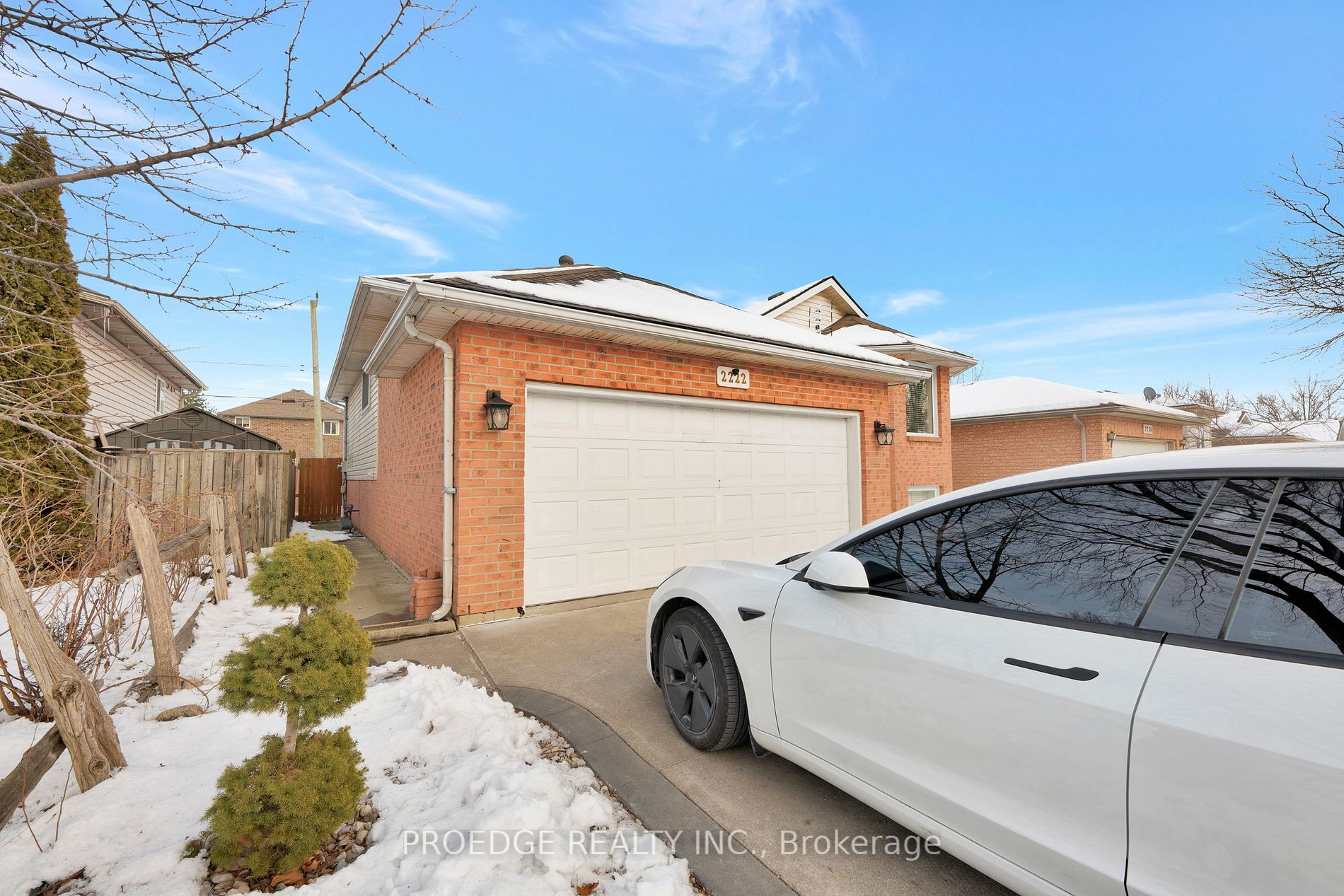 2222 Longfellow Ave