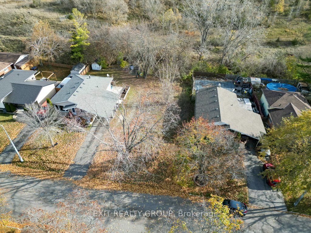 79 Nelles Ave