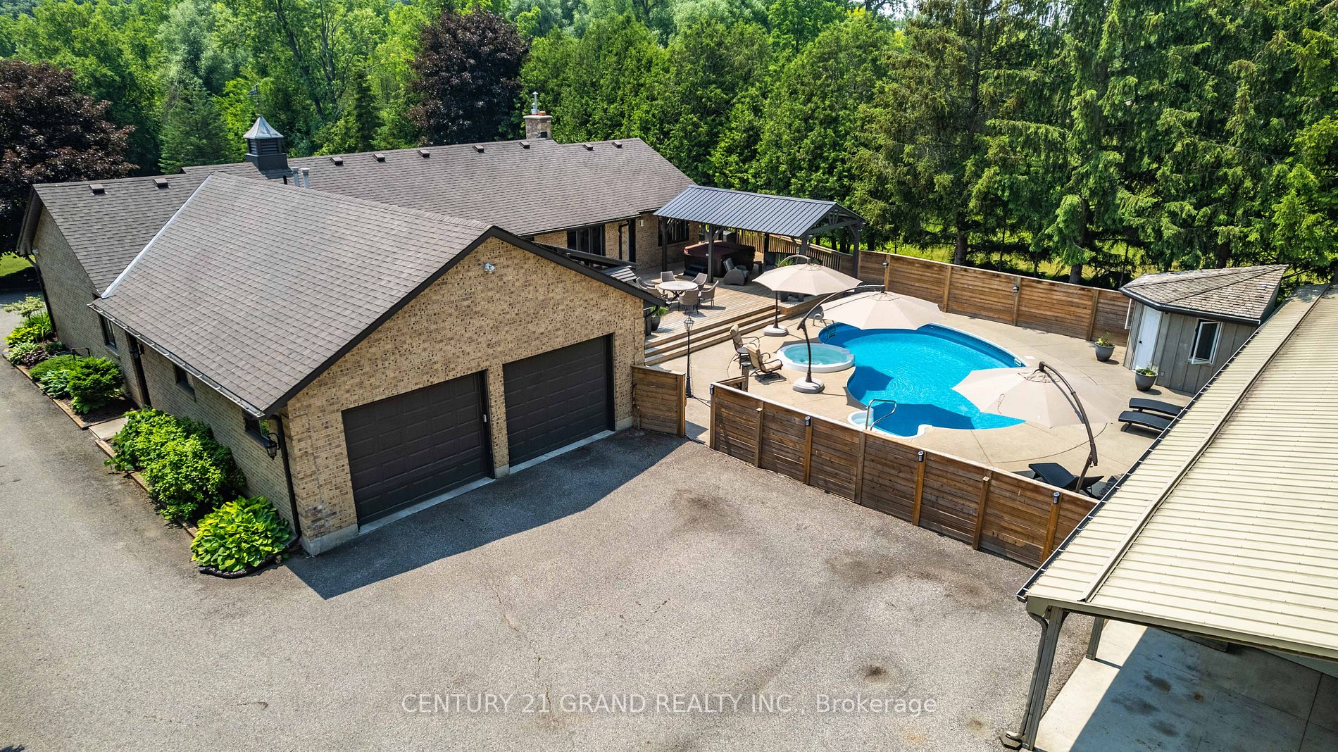 205 Oakhill Dr N