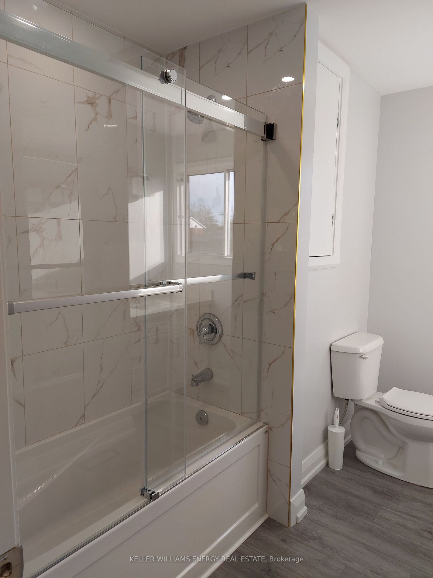 500 Barnes Cres