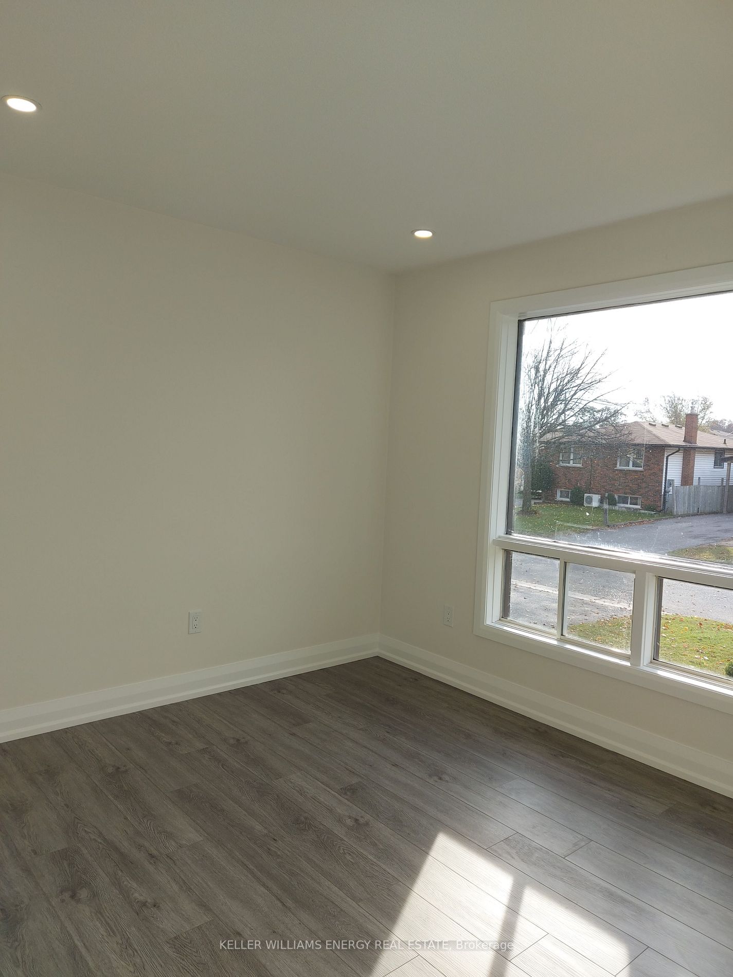 500 Barnes Cres