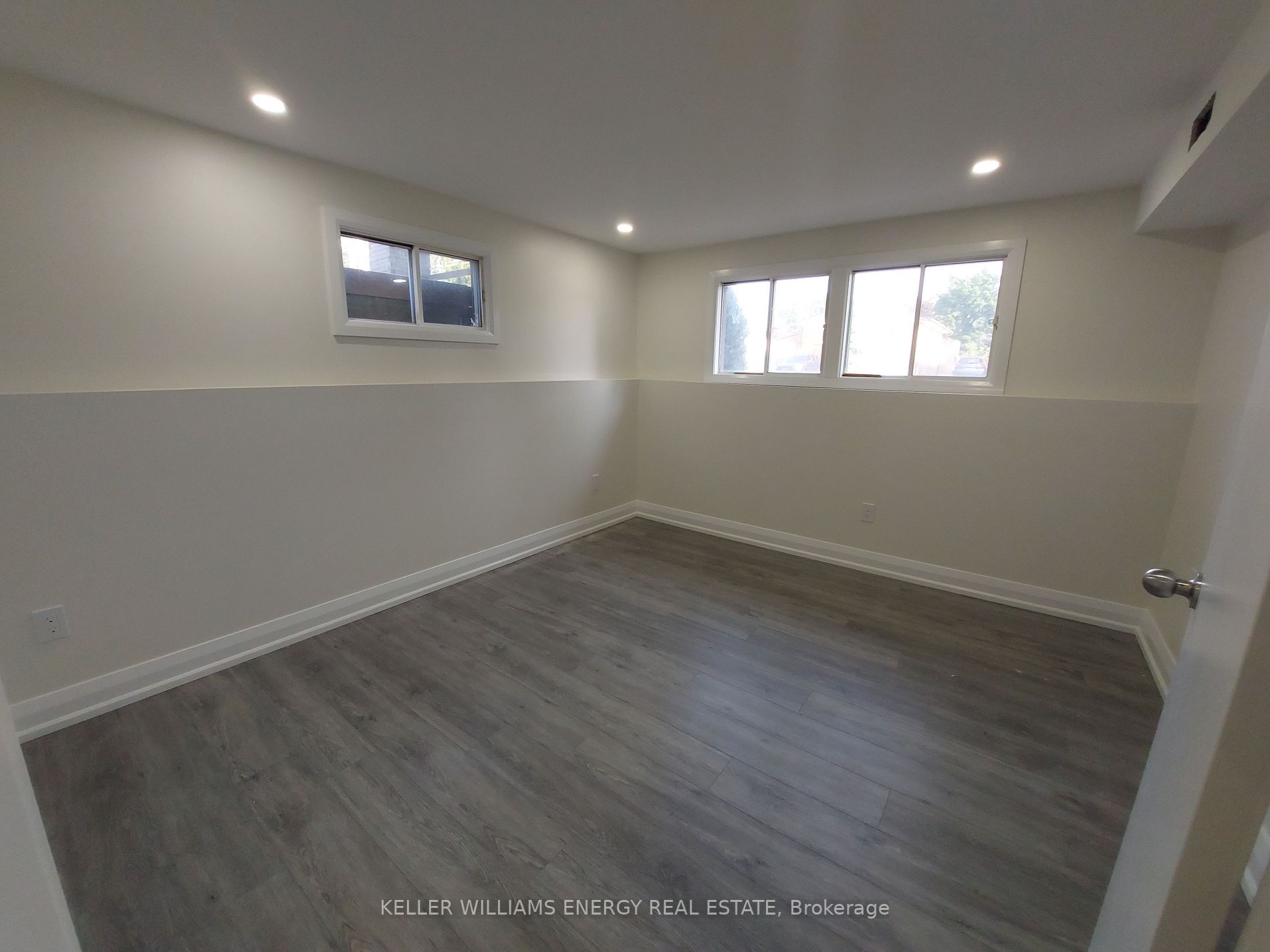 500 Barnes Cres