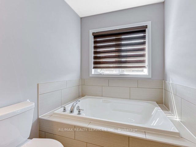 8072 Blue Ash Lane
