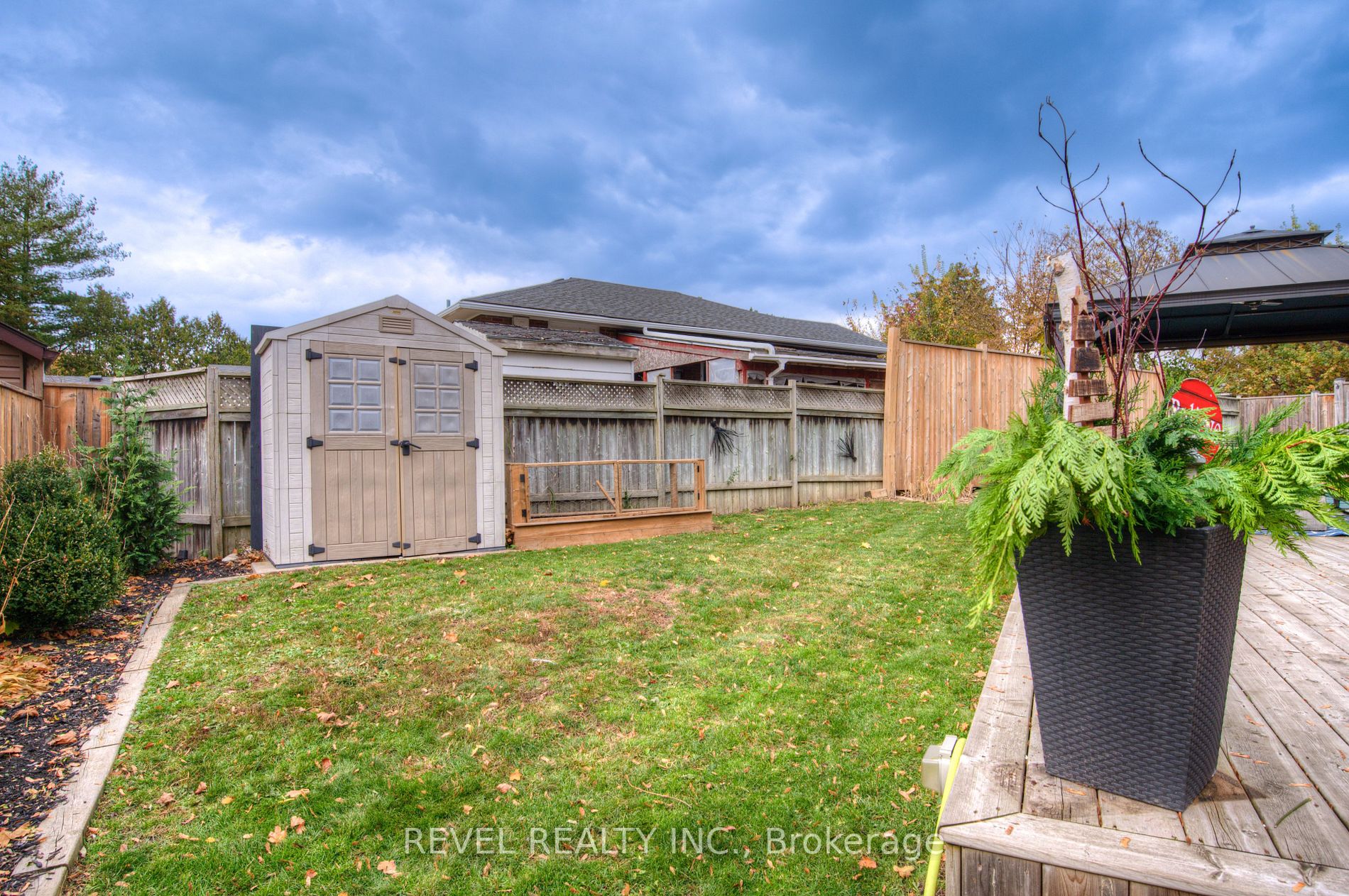 14 Abigail Ave