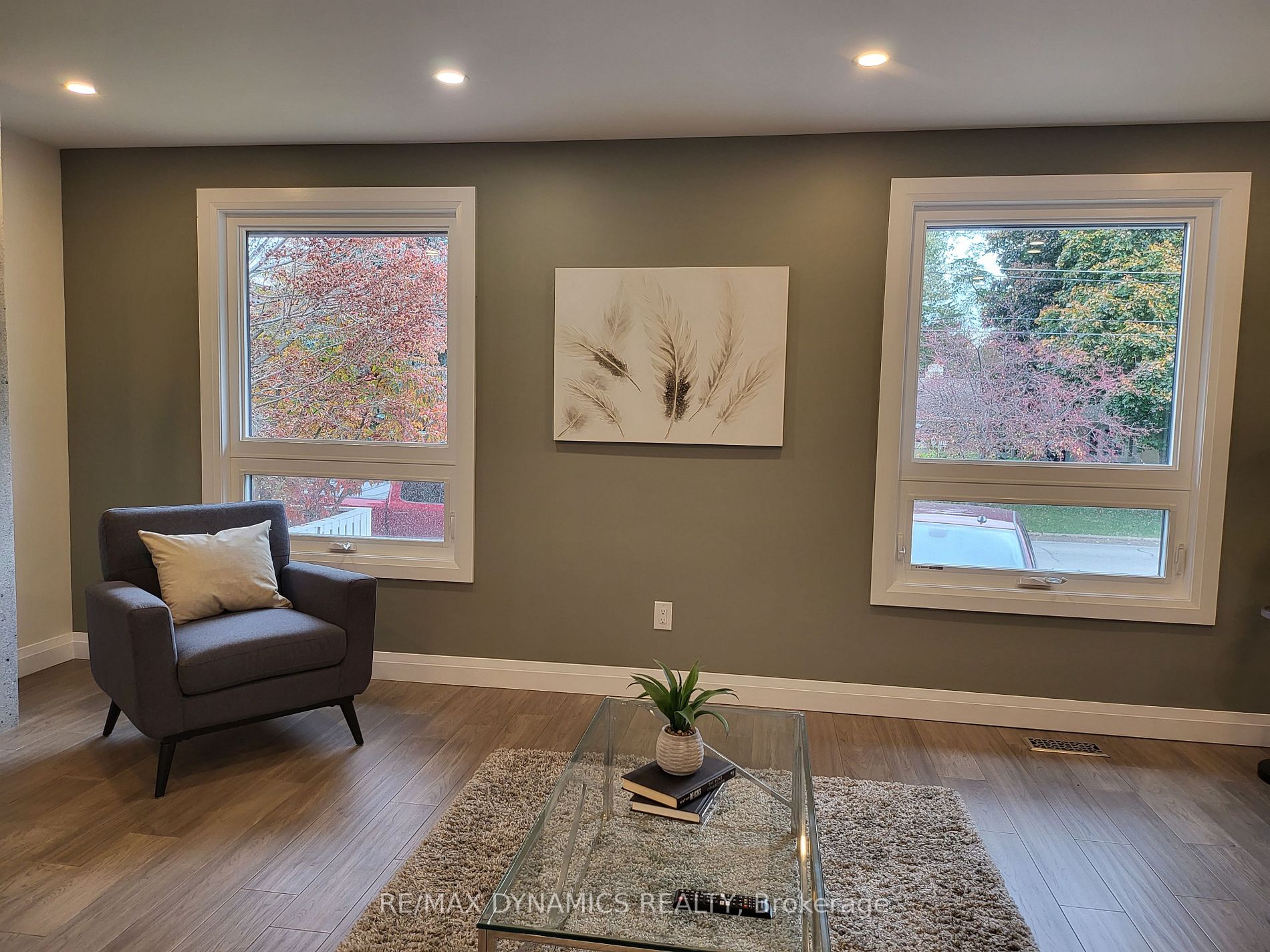1 1/2 Corbett Ave