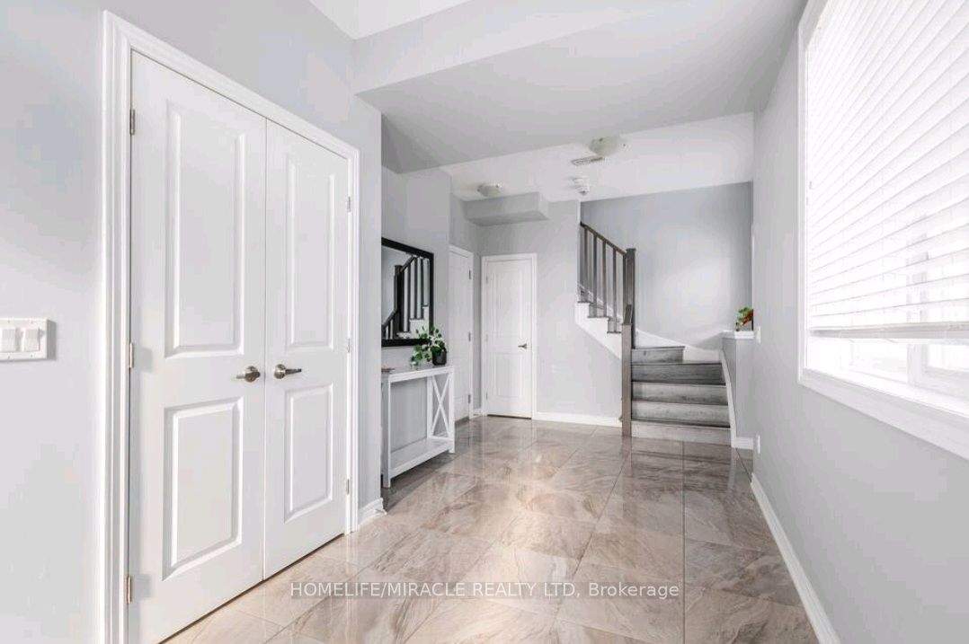 13 Waterview Dr