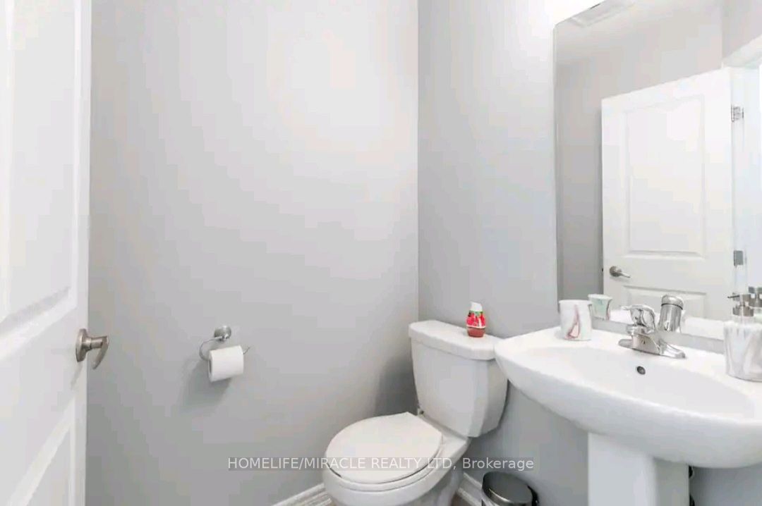 13 Waterview Dr