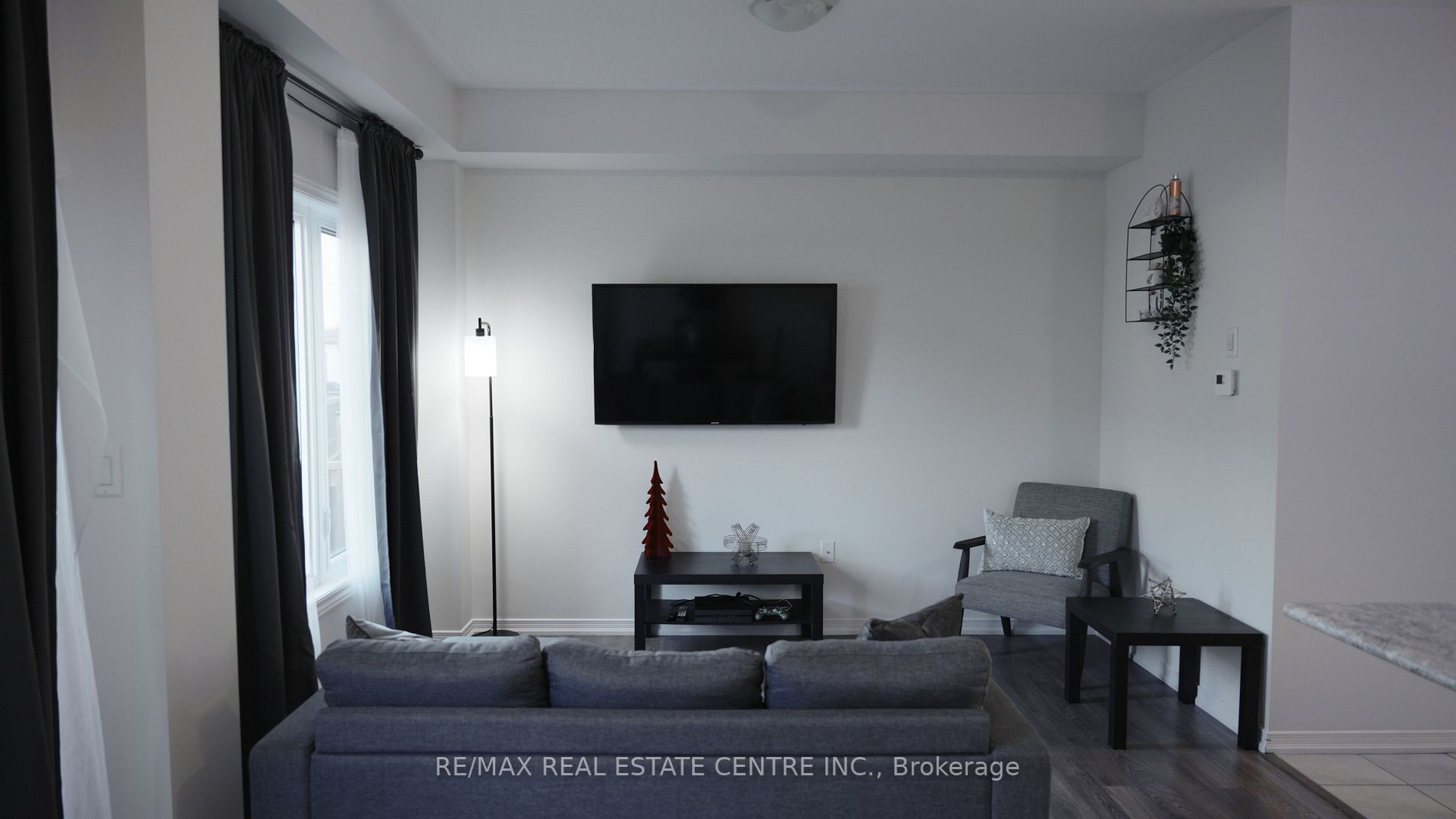 60 Cosmopolitan Common St, #None