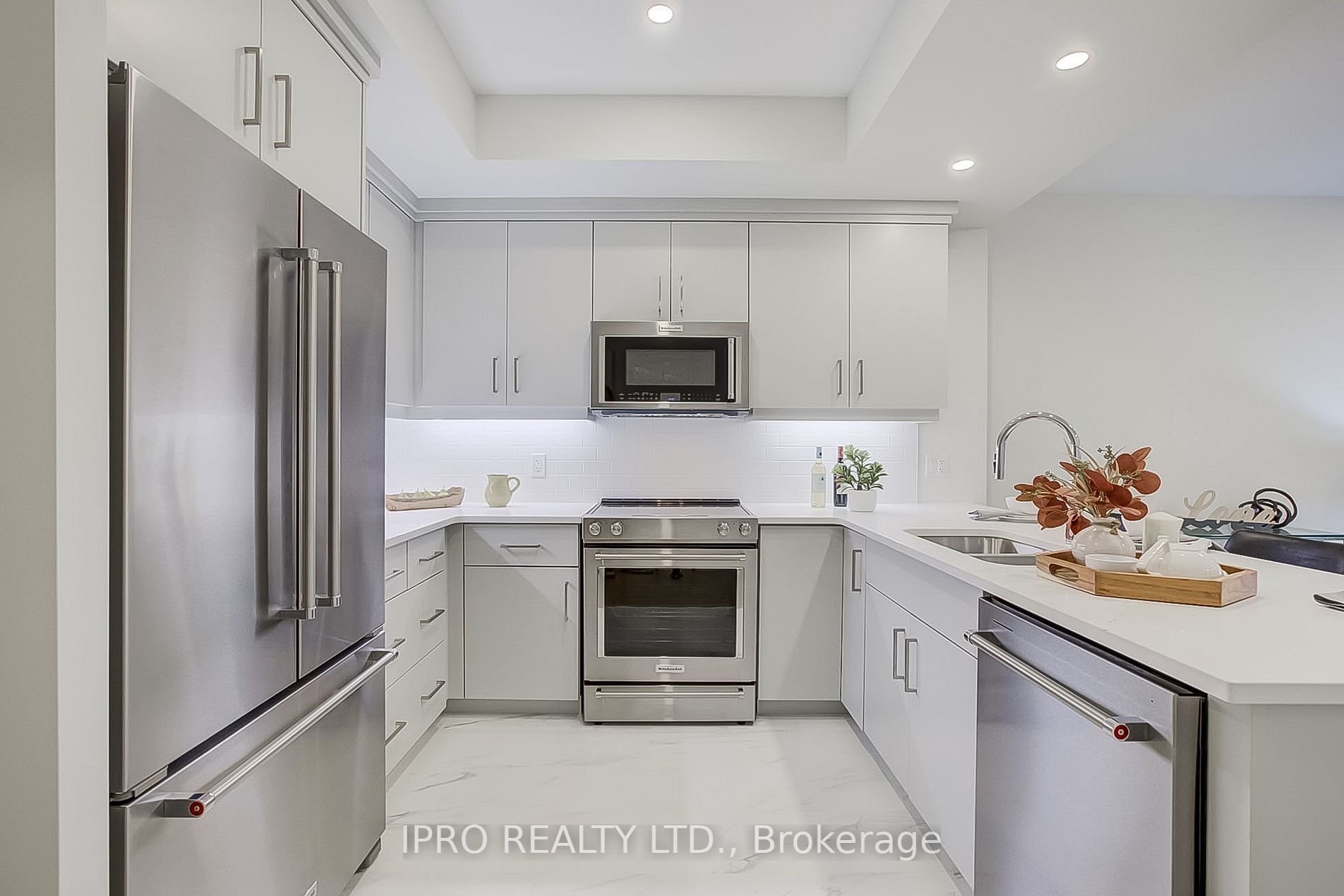 71 Wyndham Street S, #511