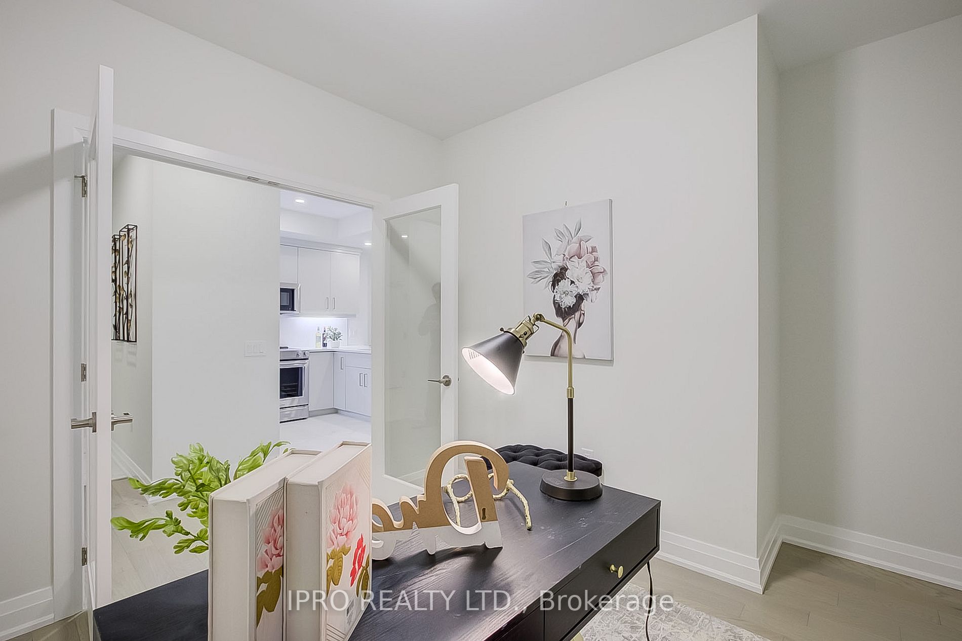 71 Wyndham Street S, #511