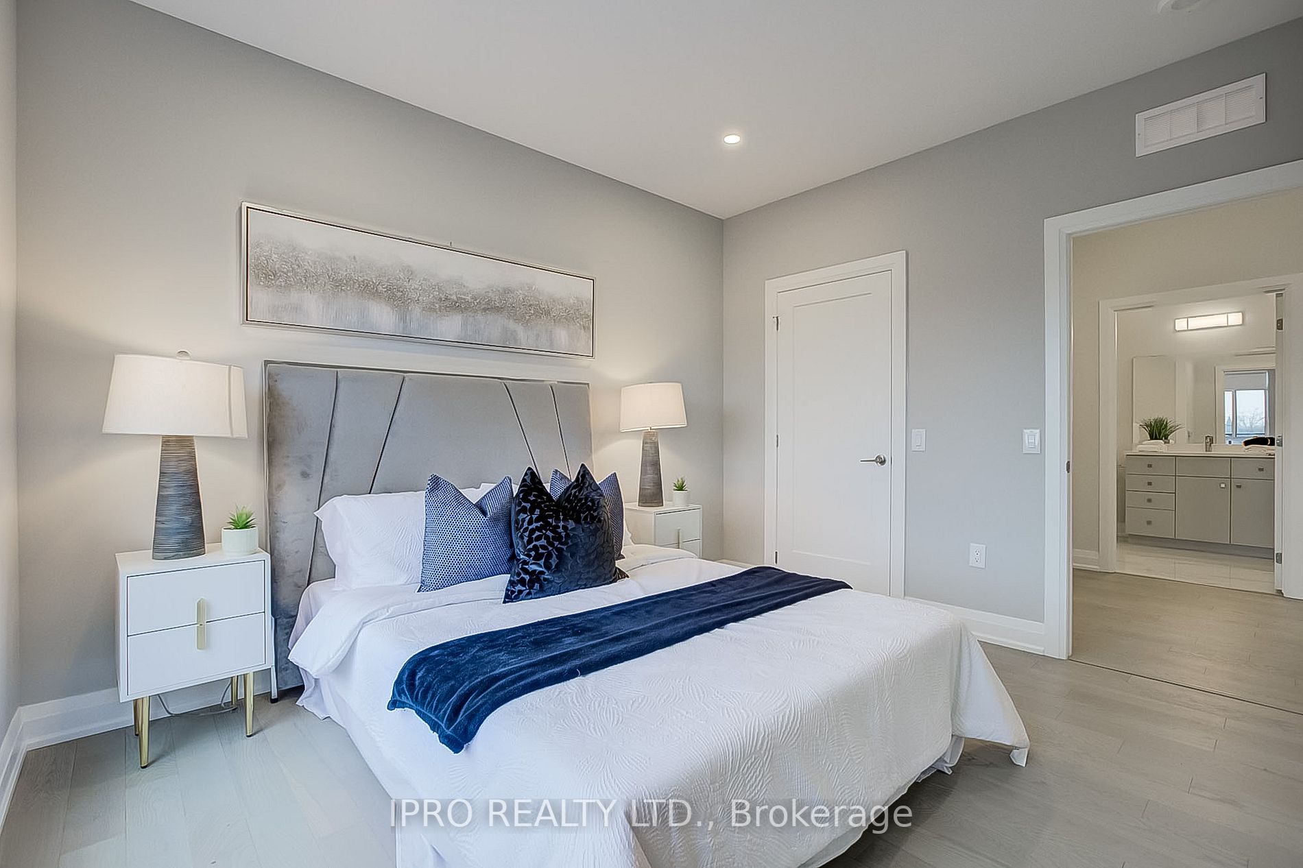 71 Wyndham Street S, #511