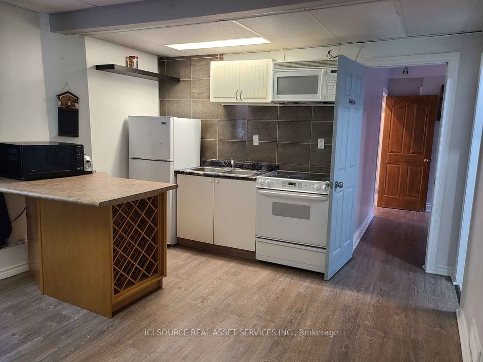 136 Cooper St, #B-1