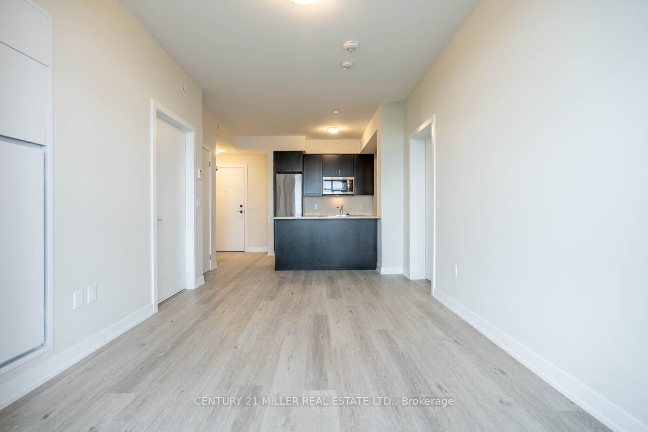 600 North Service Rd, #512
