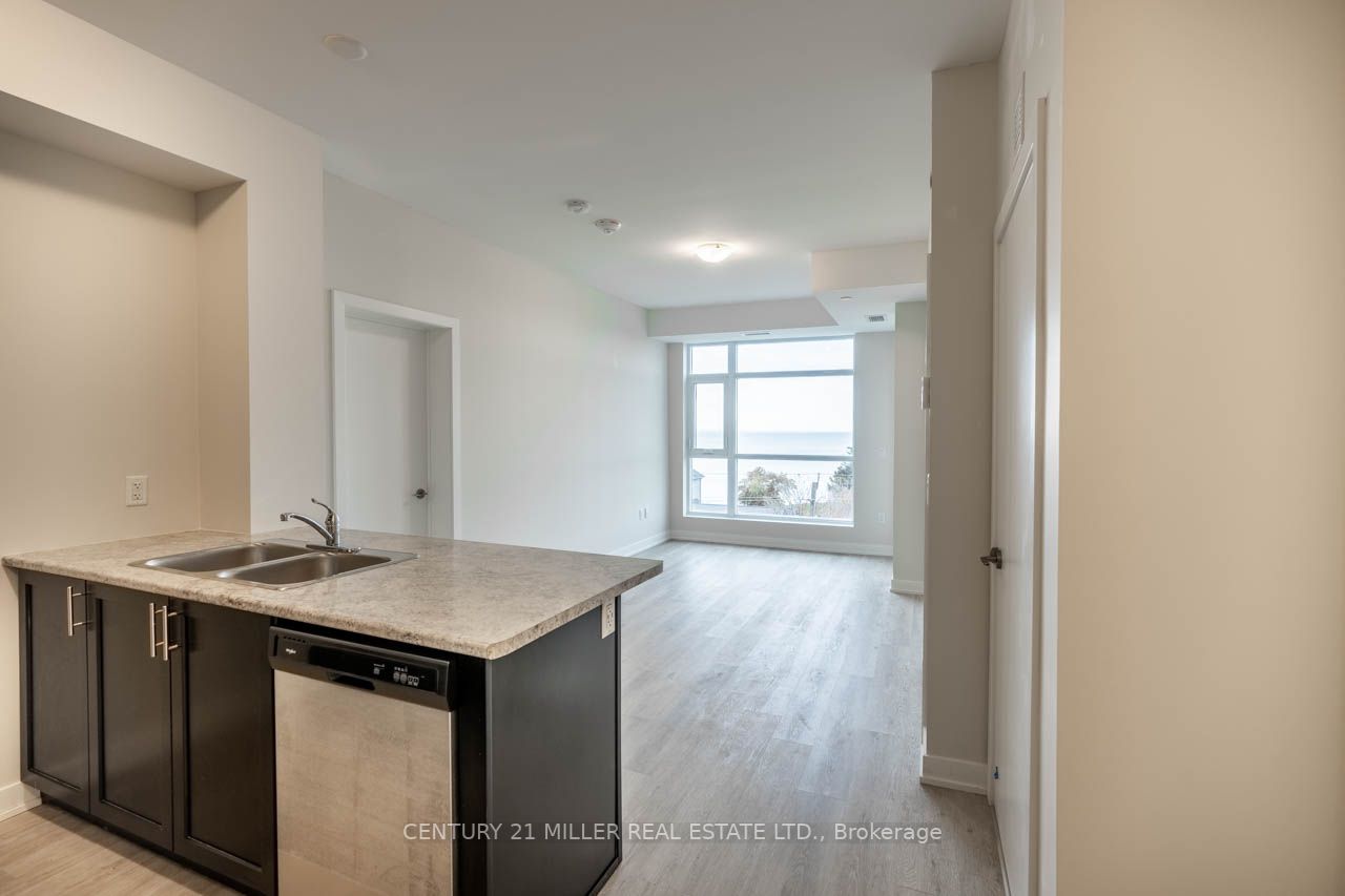 600 North Service Rd, #512