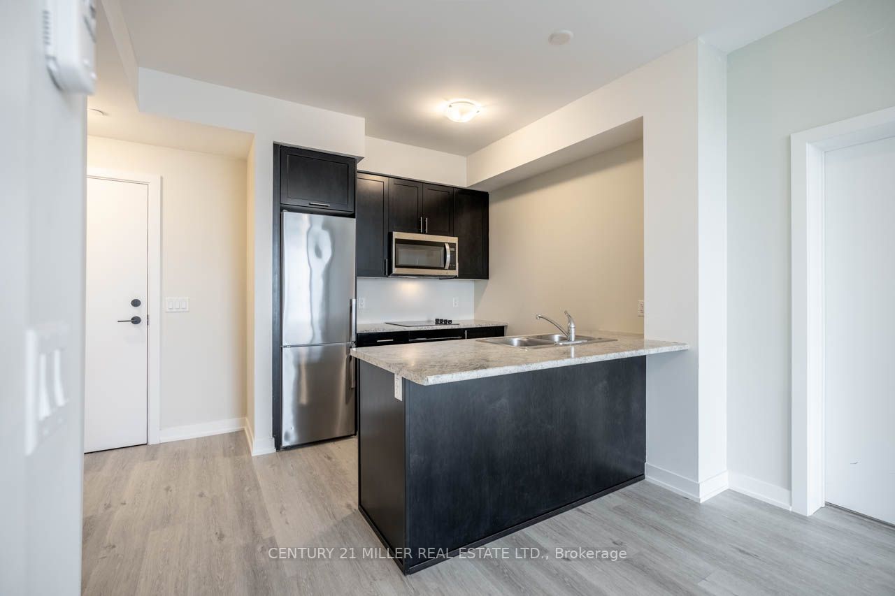 600 North Service Rd, #512