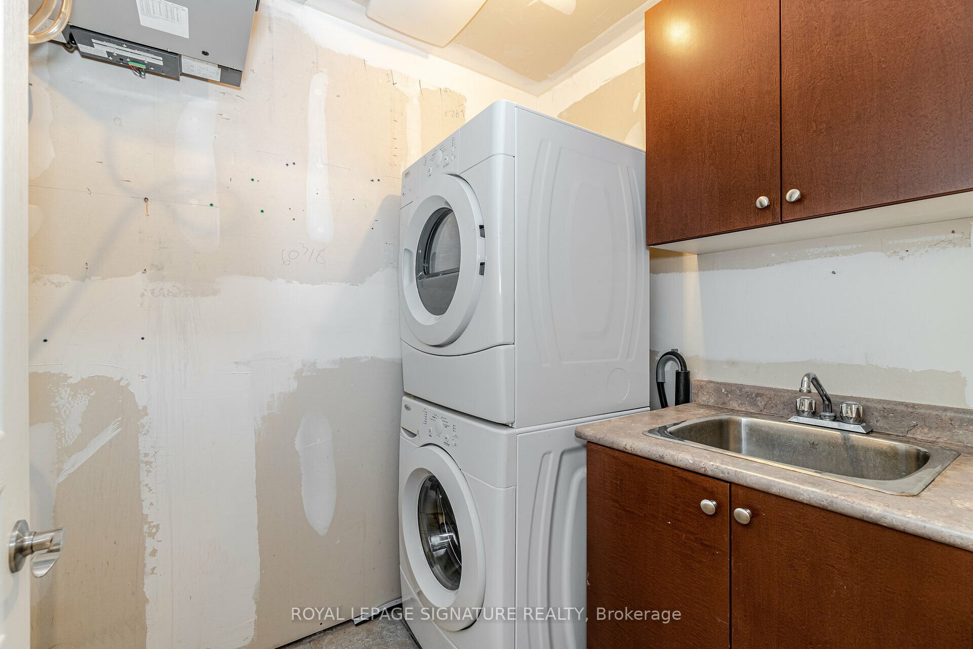 100 Frederick Dr, #6