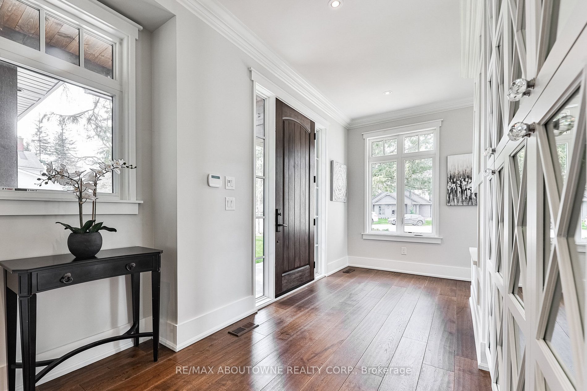 51 Central Dr