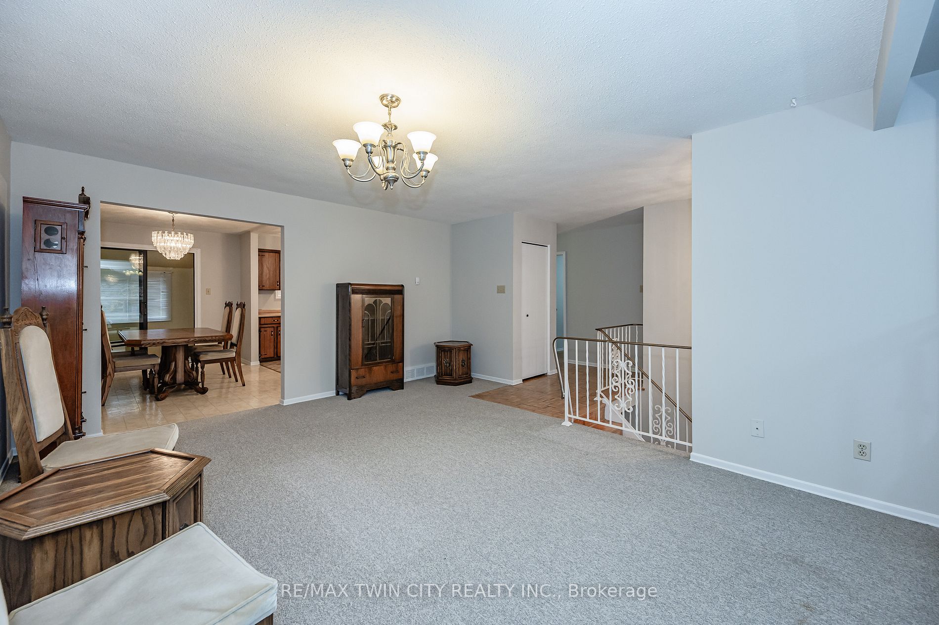 96 Waterloo St