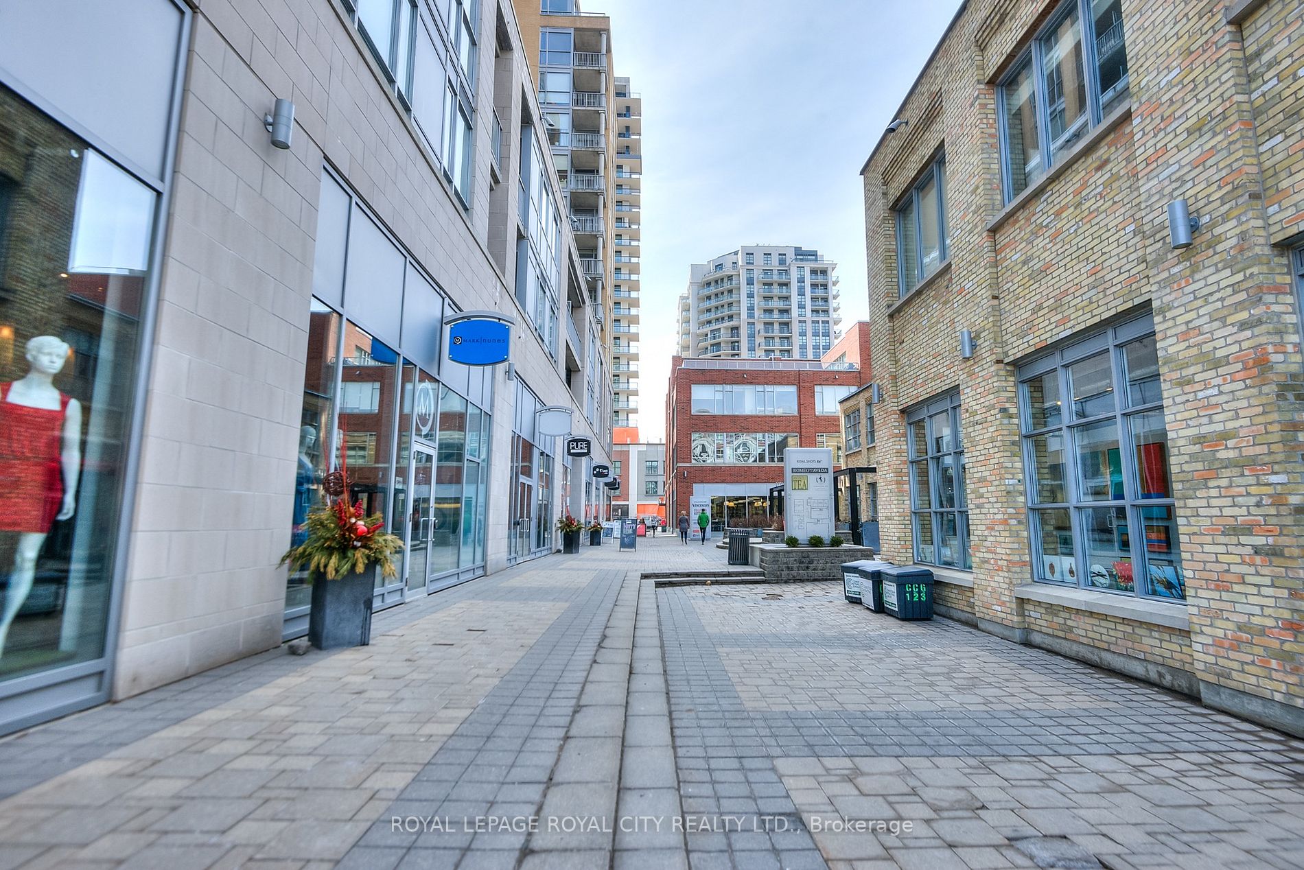 191 King St S, #303