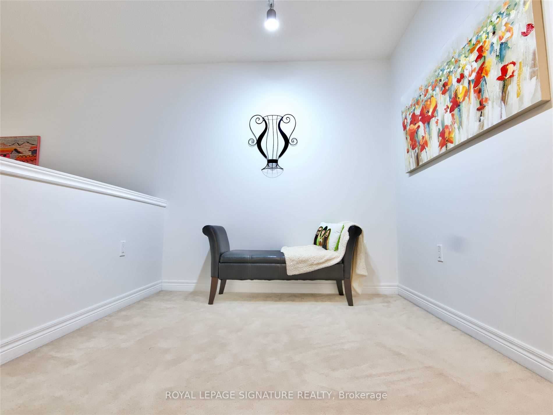 60 Cloverleaf Dr, #48