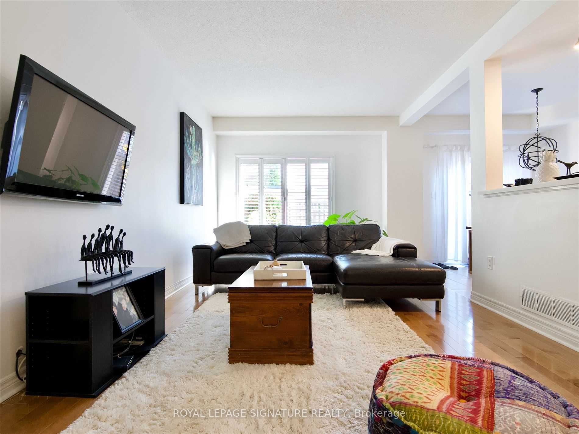 60 Cloverleaf Dr, #48