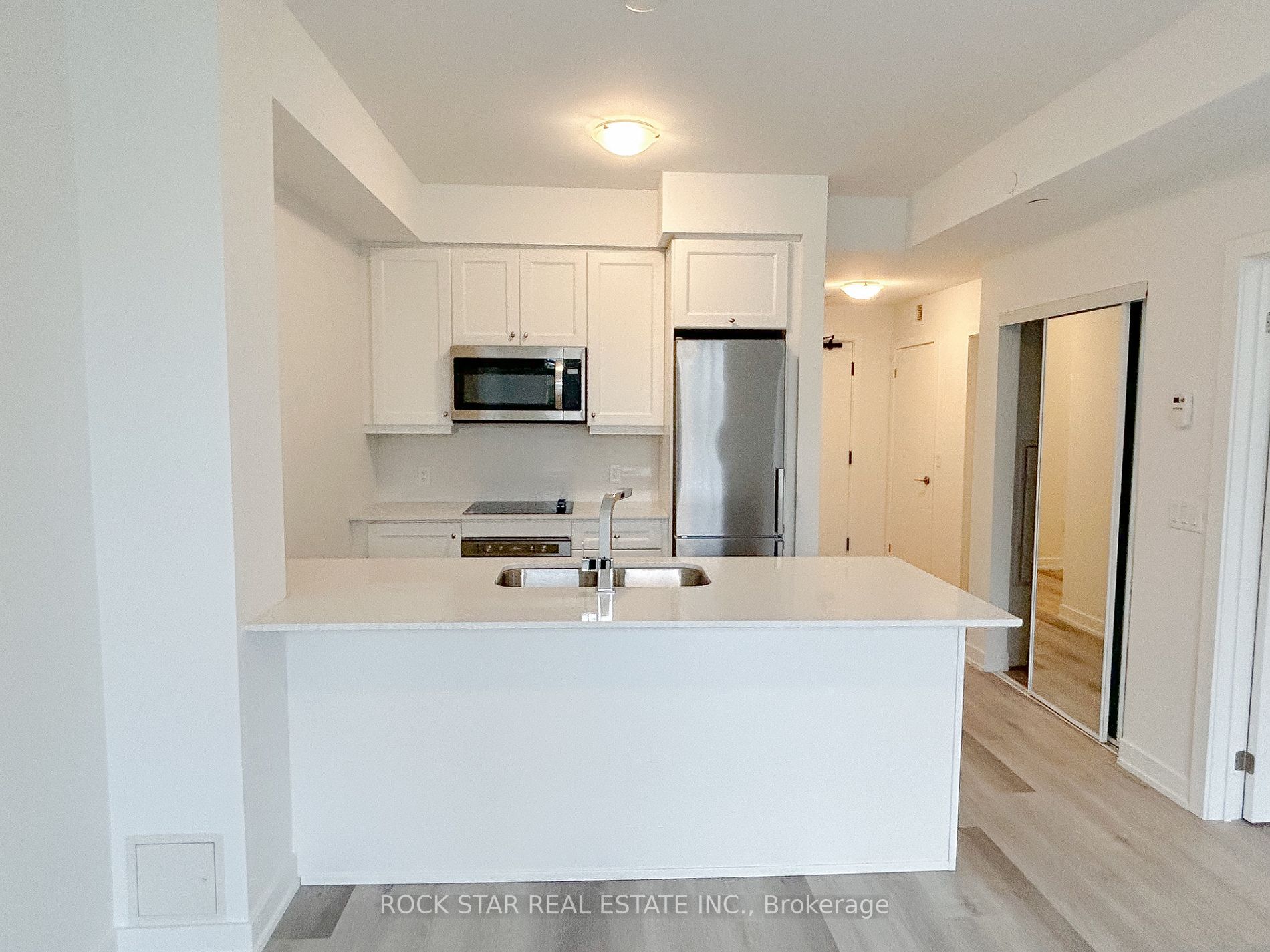 600 North Service Rd, #110