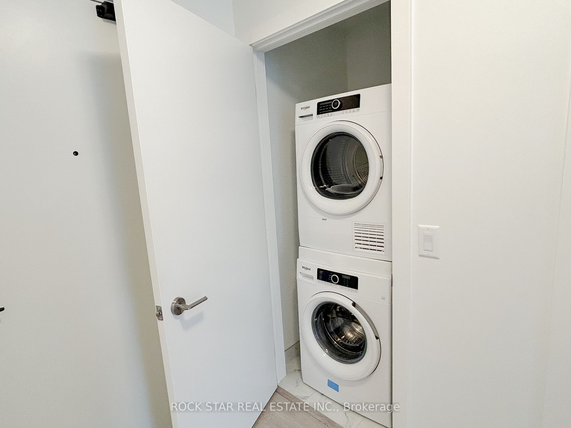 600 North Service Rd, #110
