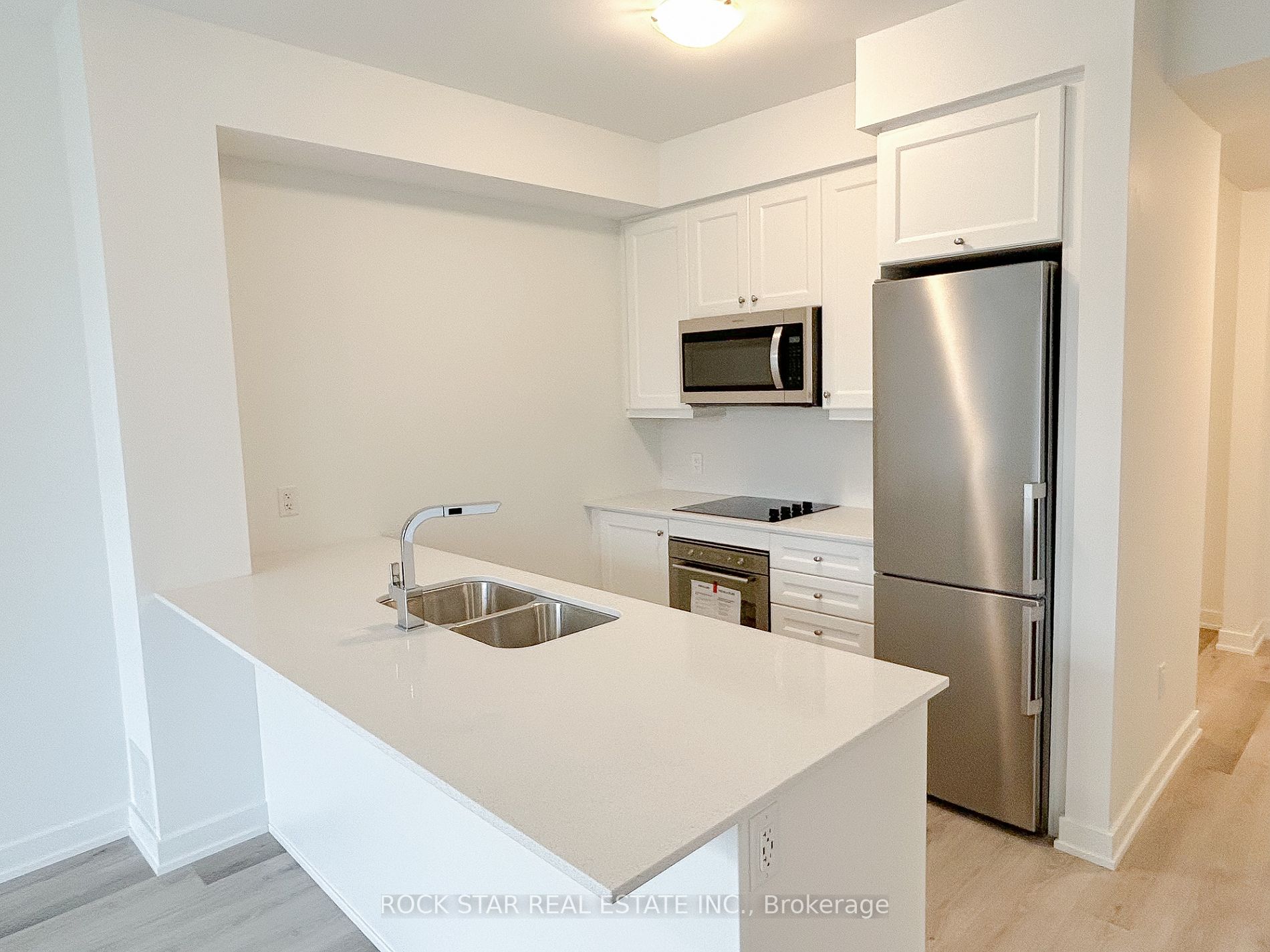 600 North Service Rd, #110