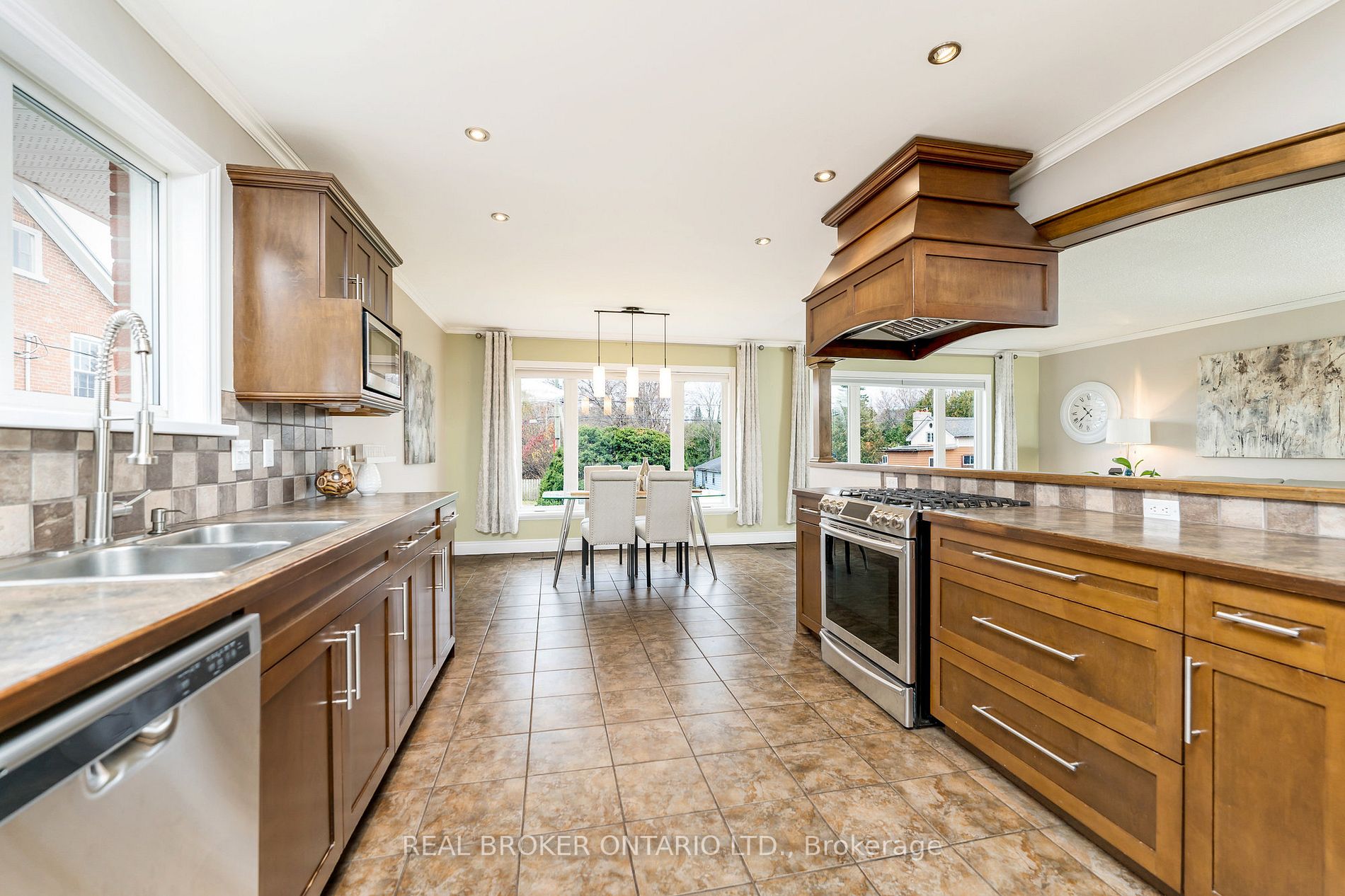 19 Trafalgar Rd