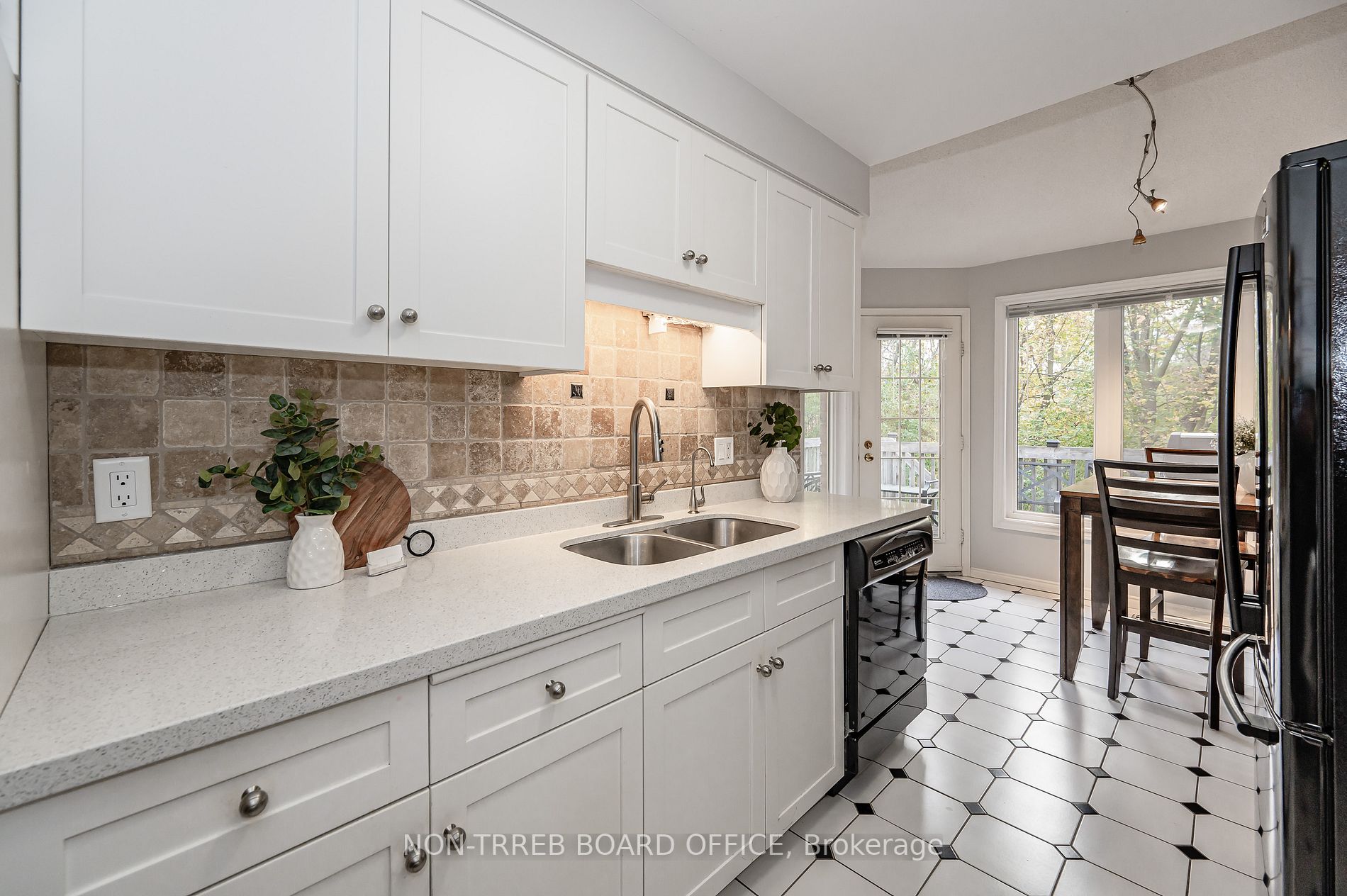 225 Benjamin Rd, #15