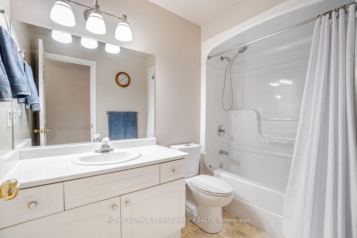8 Main St, #303
