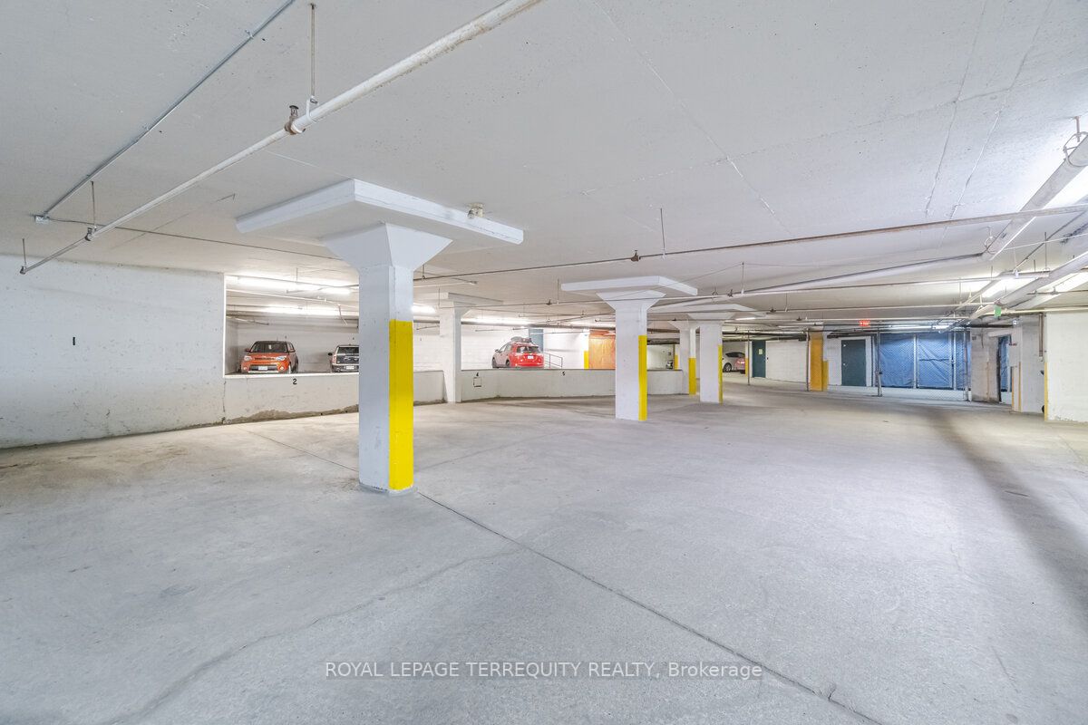 8 Main St, #303